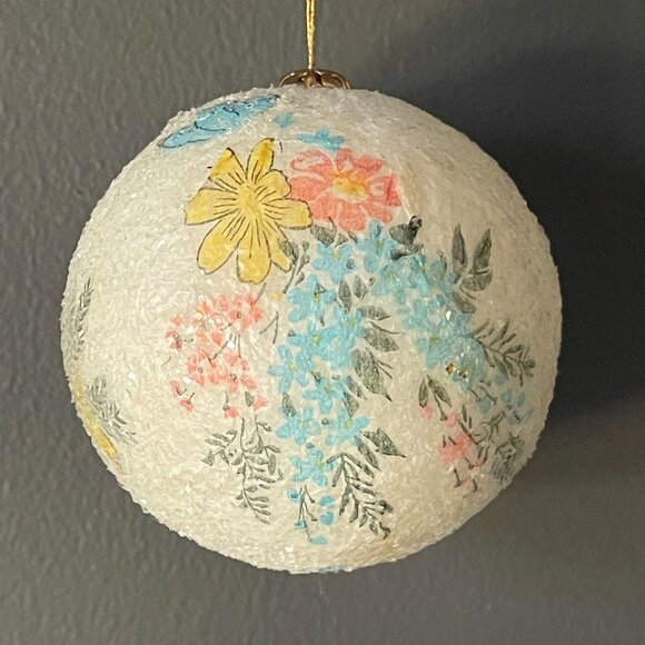 Vintage Sugar Bead Frosted  Butterfly Flowers Retro 70s Christmas Ball Ornament - Picture 1 of 7